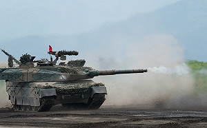 日本「秀肌肉」！宣傳「富士總火演」 展戰車、導彈、火砲、武裝直升機