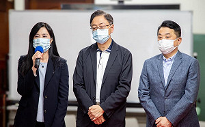 終於跨出第一步！張善政桃園「接地氣」訪萬美玲、魯明哲 但照片…