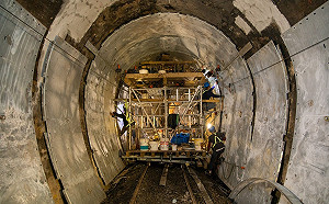 隧道修復一把罩 新北深澳鐵道安心遊