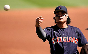 張育成被指定讓渡　交易也是選項