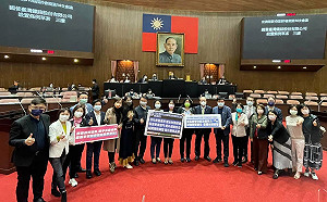 台鐵公司化三讀通過！ 盼百年老店風華再現 柯建銘點出「歷史巧合」