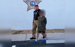 蹭熱度? 10歲男孩發簡訊威脅大規模槍擊被捕 當地警長：行為令人厭惡