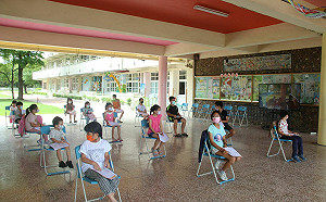 屏縣新增2960確診個案  83所國小學生同步施打