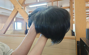 (影)動物園有烏黑短假髮！網見本尊笑翻