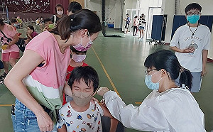 屏東新增2773例  縣府：疫情將入高原期請善用醫療分流