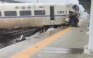 (影)大雨土石流》中國「和諧號」貴州出軌1死8傷 撞上月台駕駛死亡