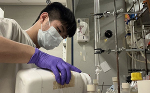 移民署助新二代獲嘉邑行善團助學金 延續學業夢想