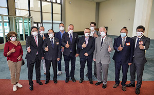 斯洛伐克聯合訪問團抵台 將晉見蔡總統、訪高雄城市交流