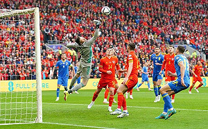 淘汰烏克蘭！威爾士時隔64年闖正賽