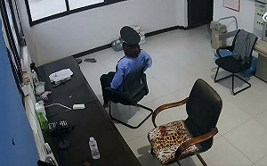 中國就是假貨多！保安「過於認真」一夜未動引關注 一查竟然是假人