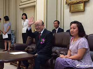 郭正亮宣誓就職立委 重申推動反酒駕法