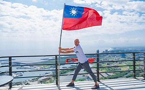 酸民嗆很會賺台灣人錢！吳鳳罕動怒