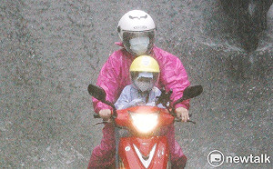 快訊》午後對流噴發！7縣市大雨特報 水利署：3水庫放水中