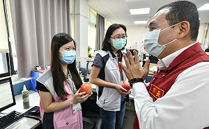 侯友宜感謝衛生所醫護及區公所同仁   堅守防疫第一線照護市民健康