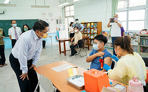 屏縣新增2248例 6月底前完成校園疫苗第二劑施打