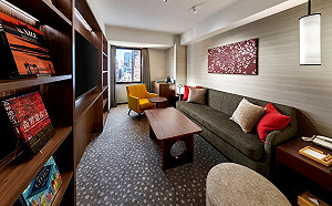 住進書堆裡！東京首選三間圖書館飯店必訪