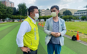 紅火蟻入侵中和國管院操場 張志豪促市府一週內滅蟻防治