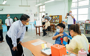 屏縣新增2951例 潘孟安：疫情已從高原期逐步緩降