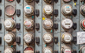 台電狂虧百億！電價凍漲快Hold不住　調漲討論度飆升3千多筆