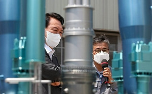 尹錫悅訪核電相關企業 痛批文在寅「去核電」是做蠢事