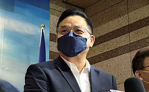 民進黨檢舉林耕仁碩士抄襲 中華大學認定「抄襲行為不成立」