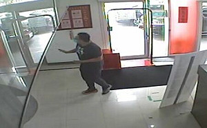 恩恩案效應？確診父載兩歲高燒染疫兒就醫 衛生局：出於不得已不罰