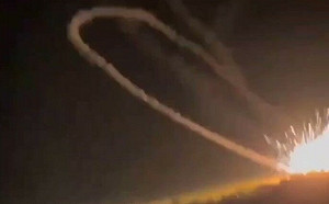 (影)天道昭彰？俄羅斯軍隊飛彈發射後竟180度掉頭飛回轟爆自家陣地