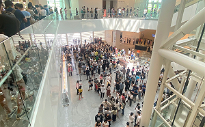 地獄展第二日人潮又爆滿！南美館下午再度停止售票 設置人流管制