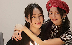 張韶涵罕曬「大眼高顏值」親妹妹！網驚：雙胞胎嗎？