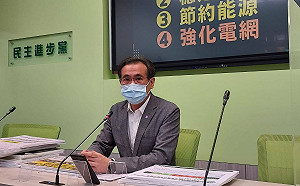 柯文哲稱換陳時中兵家大忌 民進黨團諷同行相忌