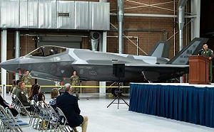 目標就是中國！ 美軍把「F-35」當「殲-20」模擬作戰 重啟「侵略者」部隊