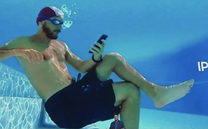 手機防水廣告誤導消費者！三星遭澳洲開罰2.9億