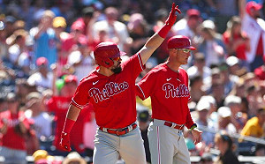 (影)沒Harper沒問題　費城逆轉打退教士