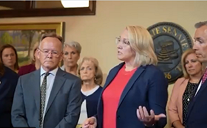 (影)反墮胎反智發言犯眾怒! 美共和黨女議員：女性能控制精液進入量