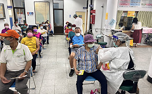 屏縣今新增2053例  縣府：疫苗施打率高、確診率變低