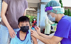 屏縣新增1571例  7月起維持現行戴口罩等防疫措施