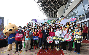 藍綠民代齊賀左營運動中心啟用  陳其邁：市政建設務實不分黨派