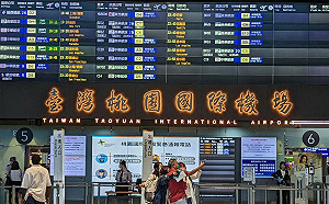 國門未開先塞爆！民航局控管尖峰航班惹議 桃機：會提高車隊量能