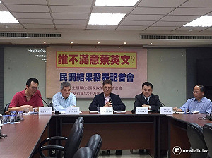 藍民調：小英滿意度48.4% 中間選民不滿漸攀升