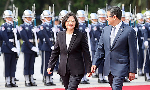 宏國總統來訪 蔡英文首度以軍禮歡迎