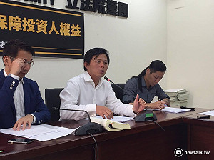 特休換7天假？黃國昌批「看得到吃不到」