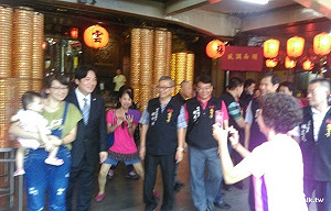 參訪新北「總統廟」 賴清德：純粹叩謝神明