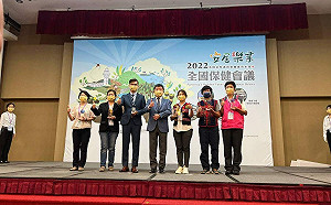 嘉縣＋708 嘉市＋478！嘉市東區衛生所獲陳時中頒卓越獎