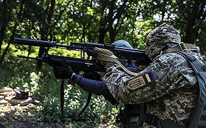 (影) 夜間潛入俄國境內炸油槽 烏克蘭神秘特戰隊「薩滿營」曝光