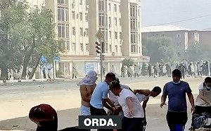 更新》卡拉卡爾帕克爆發示威遊行釀18死243傷 烏茲別克進入緊急狀態