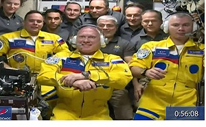 俄統戰到太空！被指暗挺烏3太空人改拿傀儡國旗