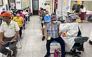 屏縣新增1537例 首批Novavax疫苗7/9開打