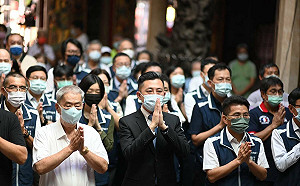 「髒水來了我會撥掉」 蔡英文留言：智堅辛苦了