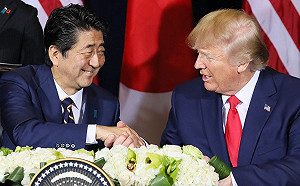 安倍晉三中彈倒地  川普：一起為我的好友祈禱