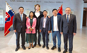 立院台斯聯誼會首赴斯洛伐克  訪烏克蘭難民兒童